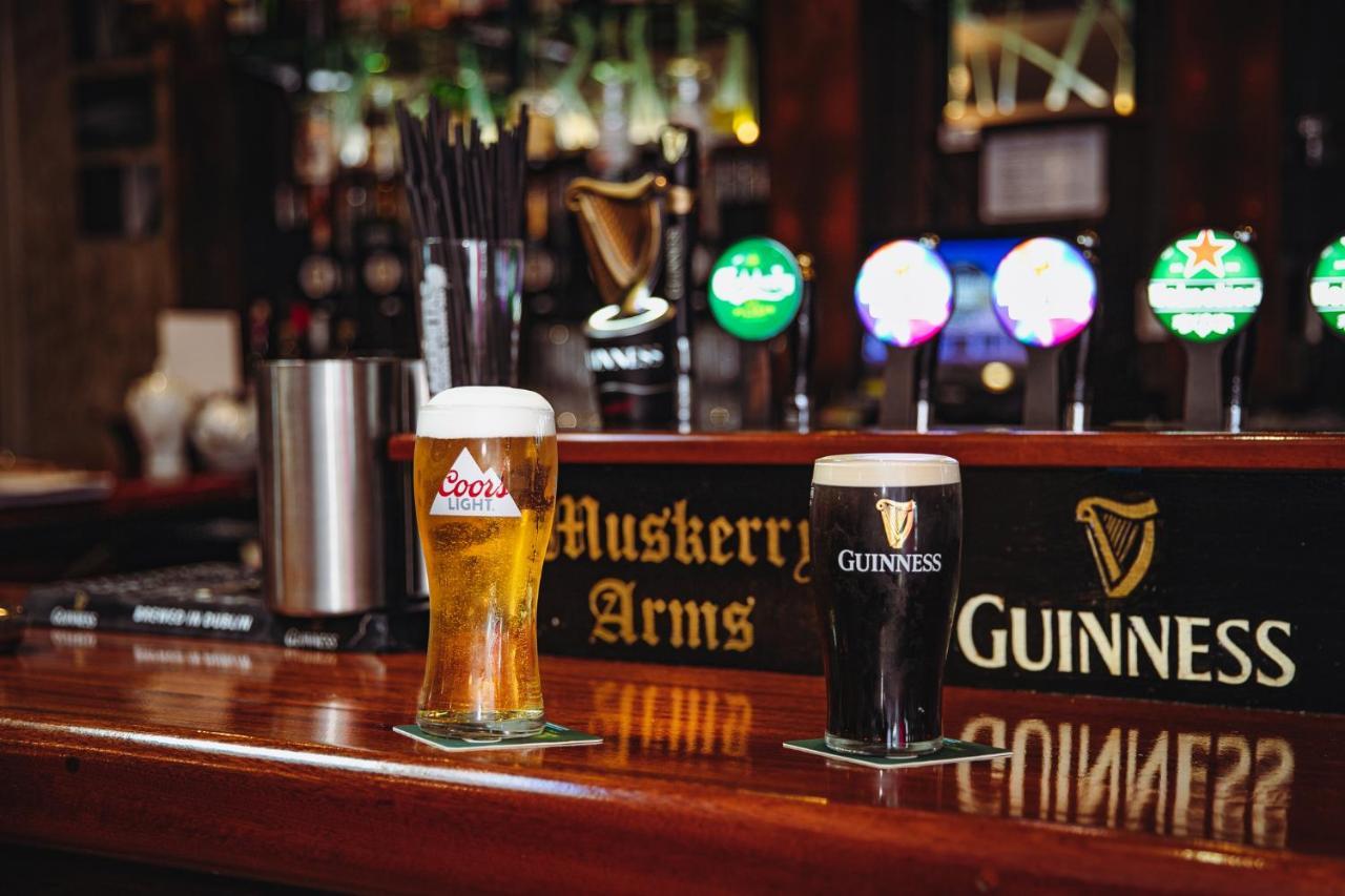 Muskerry Arms Bar And B&B 블라니 외부 사진