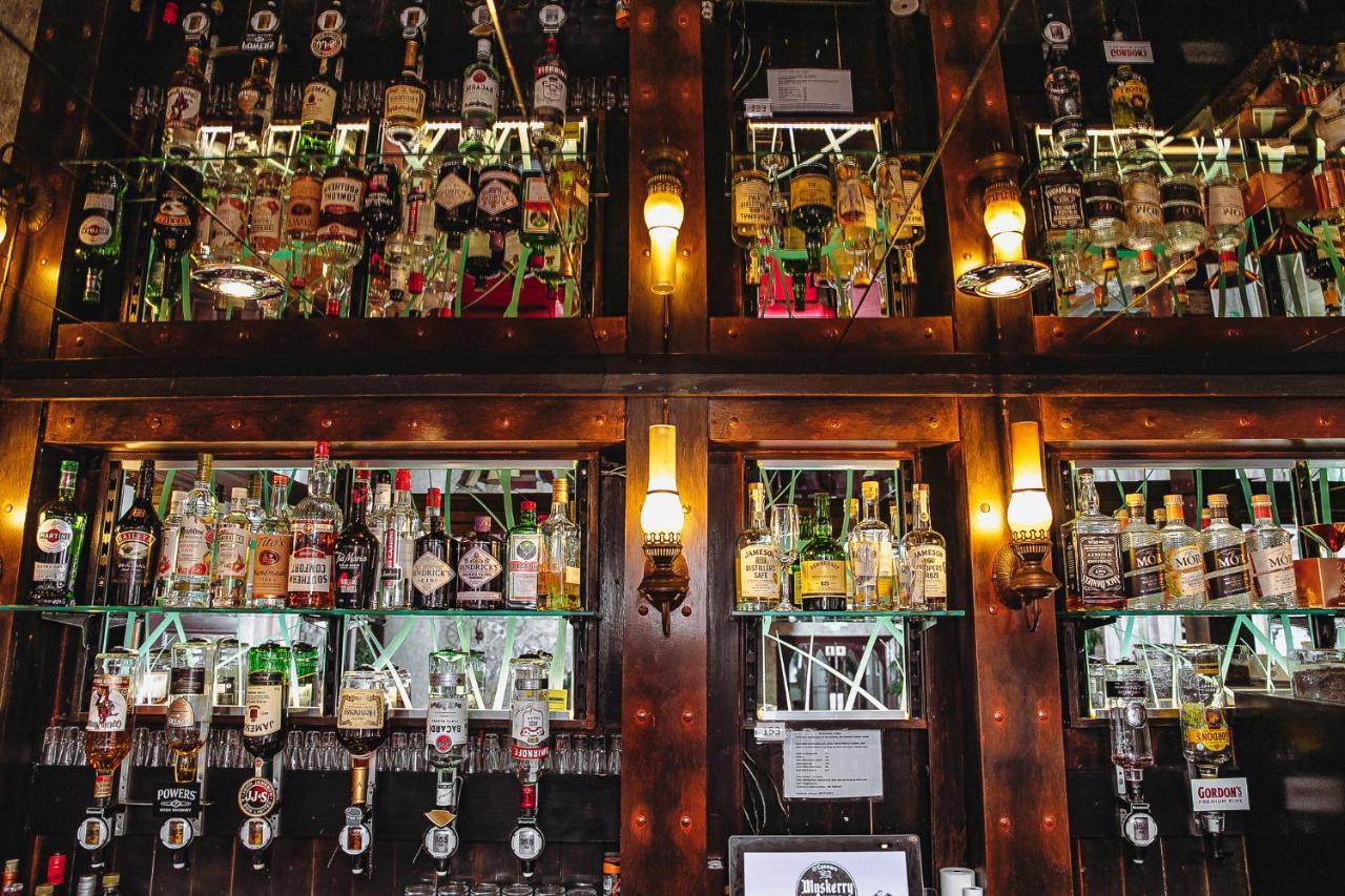 Muskerry Arms Bar And B&B 블라니 외부 사진