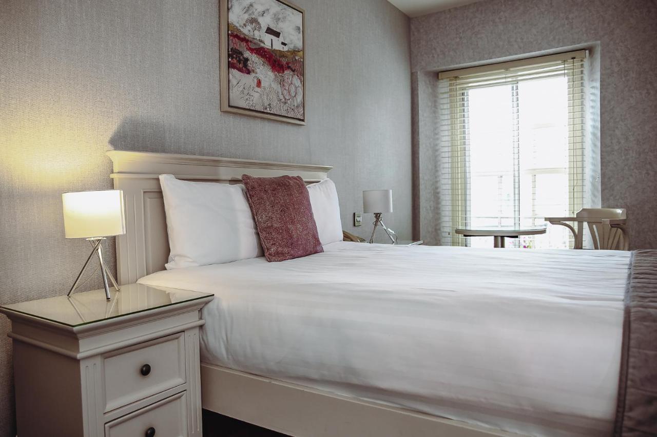 Muskerry Arms Bar And B&B 블라니 외부 사진