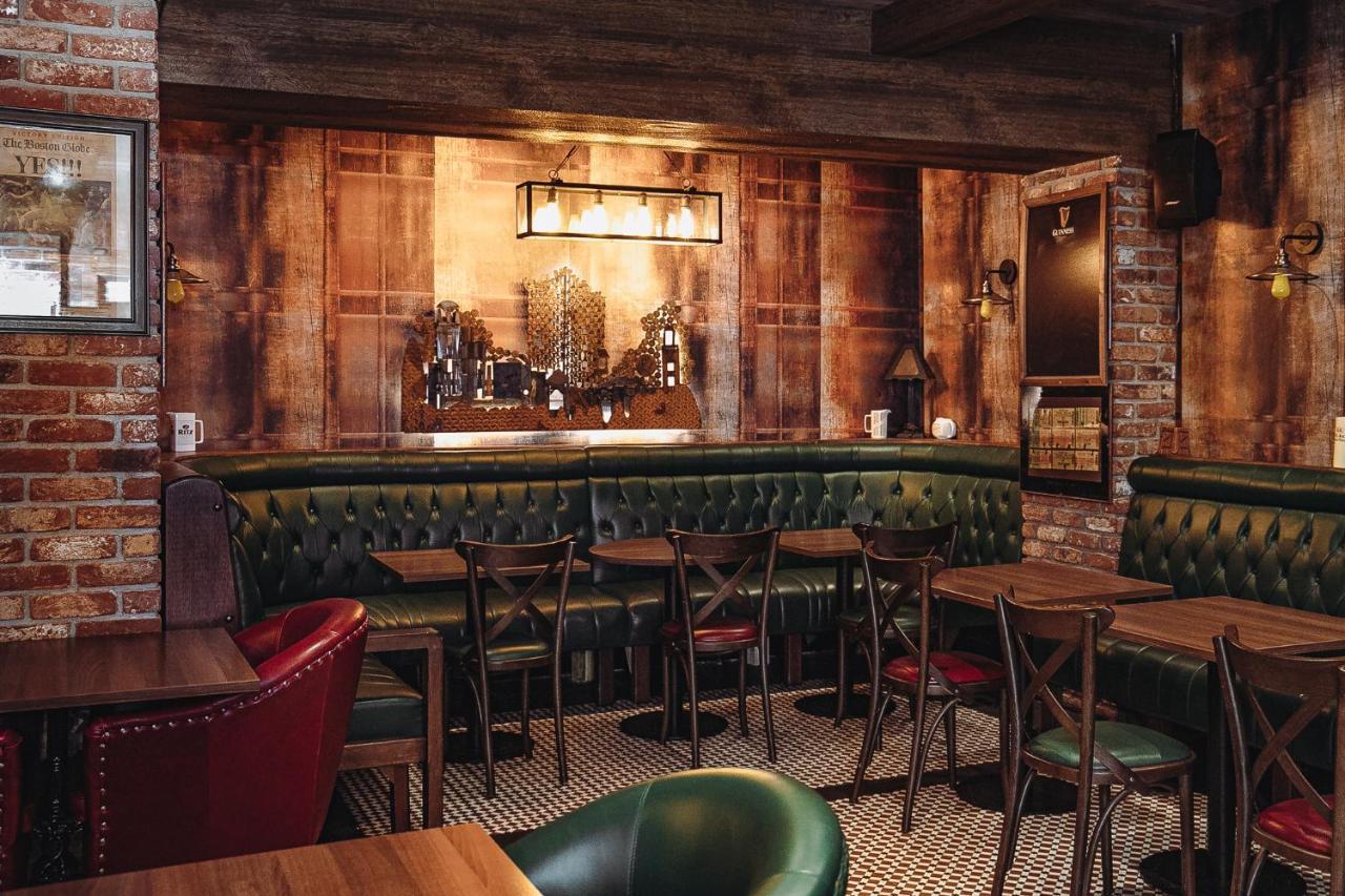 Muskerry Arms Bar And B&B 블라니 외부 사진