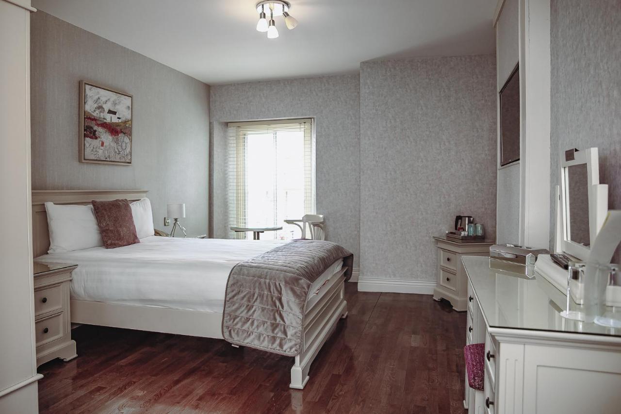 Muskerry Arms Bar And B&B 블라니 외부 사진