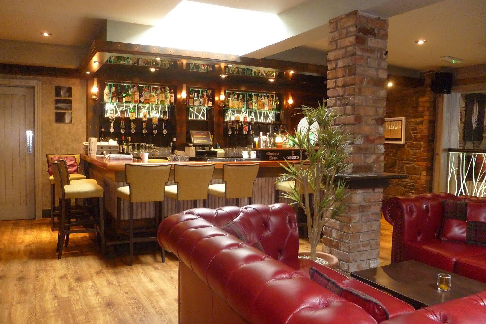 Muskerry Arms Bar And B&B 블라니 외부 사진