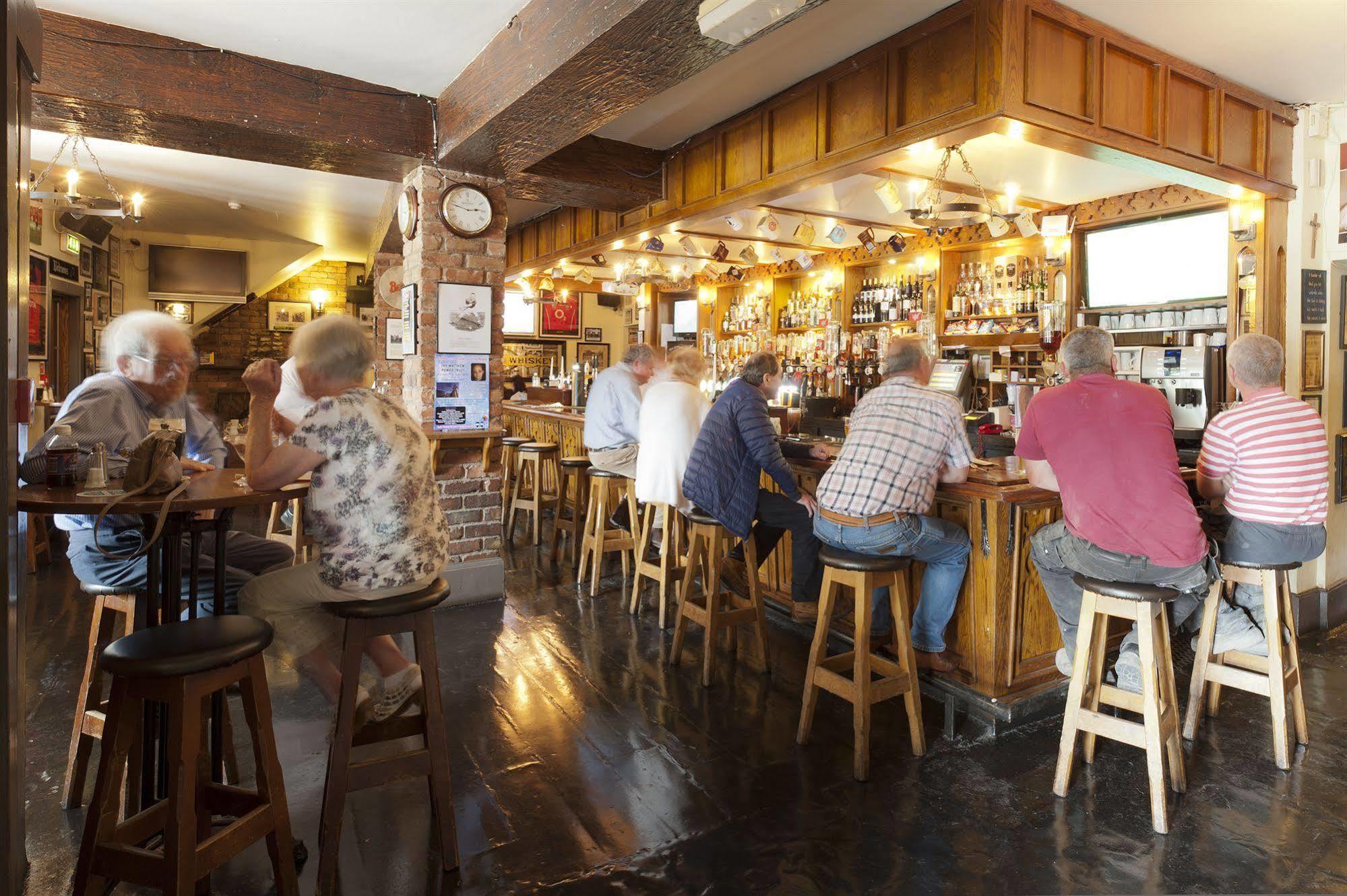 Muskerry Arms Bar And B&B 블라니 외부 사진